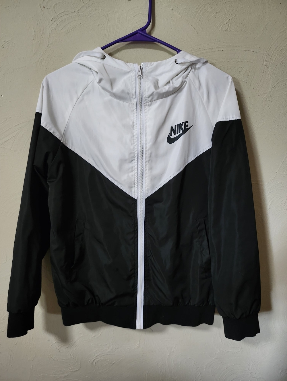 Nike White and Black Chevron Hooded Jacket